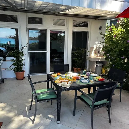 Beachfront Spina *