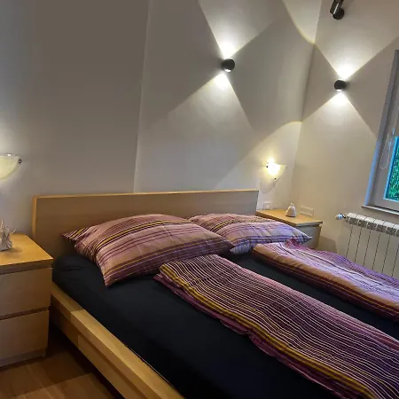 Beachfront Spina Apartment Pelegrin