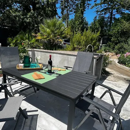 Beachfront Spina *